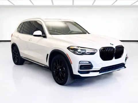 Another view of 2021 BMW X5 sDrive40i for sale in Montclair, CA at STG Montclair