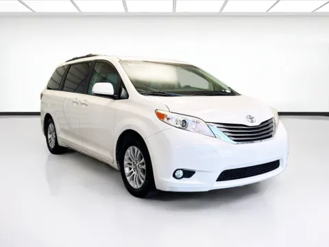 Another view of 2016 Toyota Sienna L 7 Passenger for sale in Montclair, CA at STG Montclair