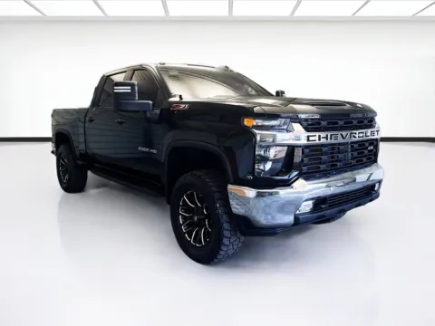 Another view of 2021 Chevrolet Silverado 2500HD LT for sale in Montclair, CA at STG Montclair