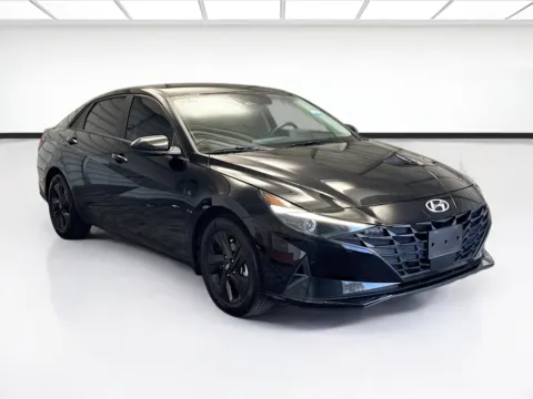 Another view of 2022 Hyundai Elantra SEL for sale in Montclair, CA at STG Montclair