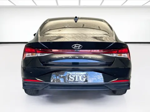 More photos of 2022 Hyundai Elantra SEL at STG Montclair, CA