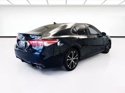 More photos of 2019 Toyota Camry SE at STG Montclair, CA