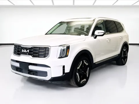 White 2024 Kia Telluride S for sale in Montclair, CA