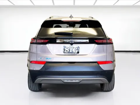 More photos of 2023 Chevrolet Bolt EUV Premier at STG Montclair, CA