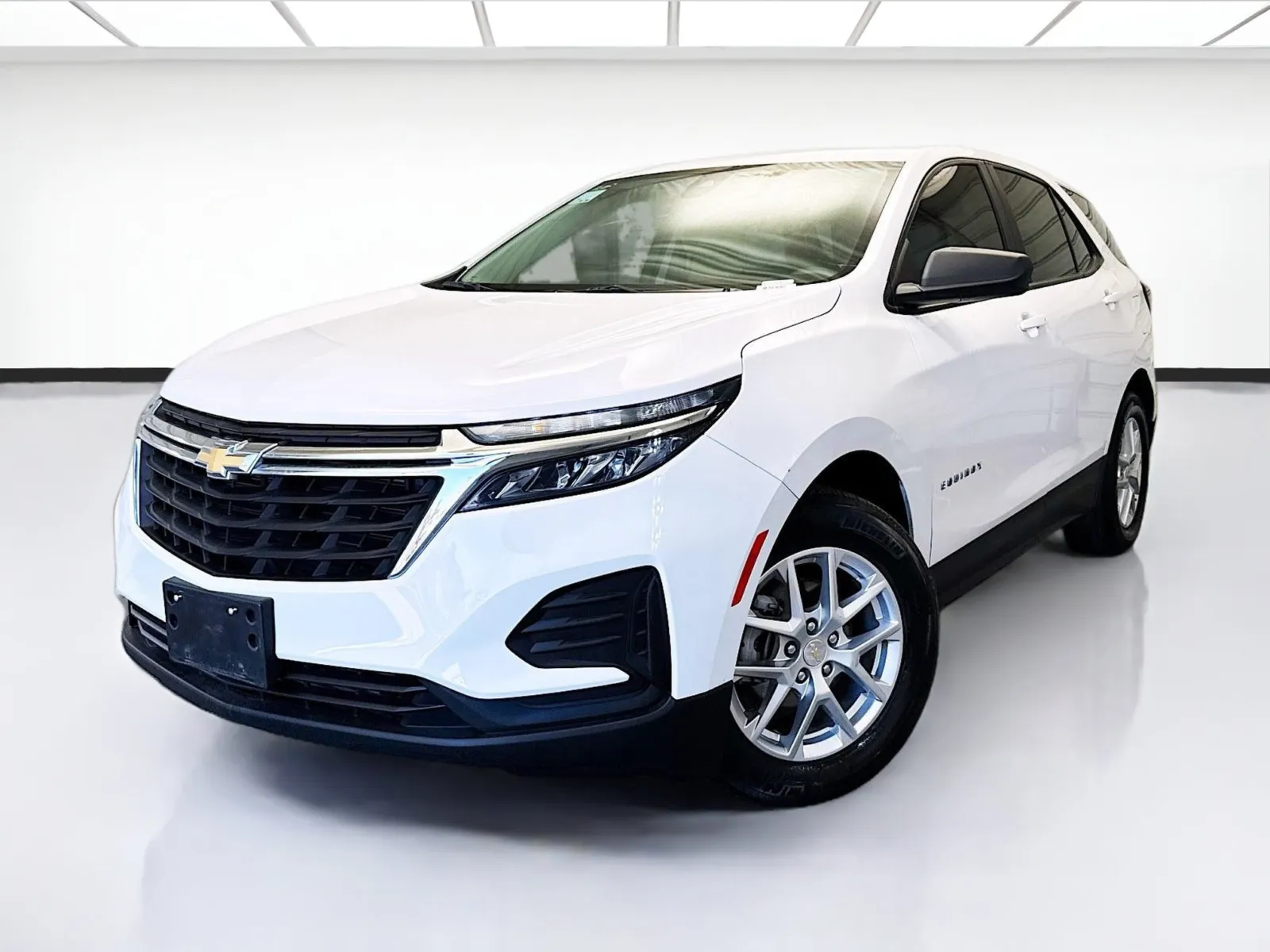 White 2023 Chevrolet Equinox LS for sale in Montclair, CA