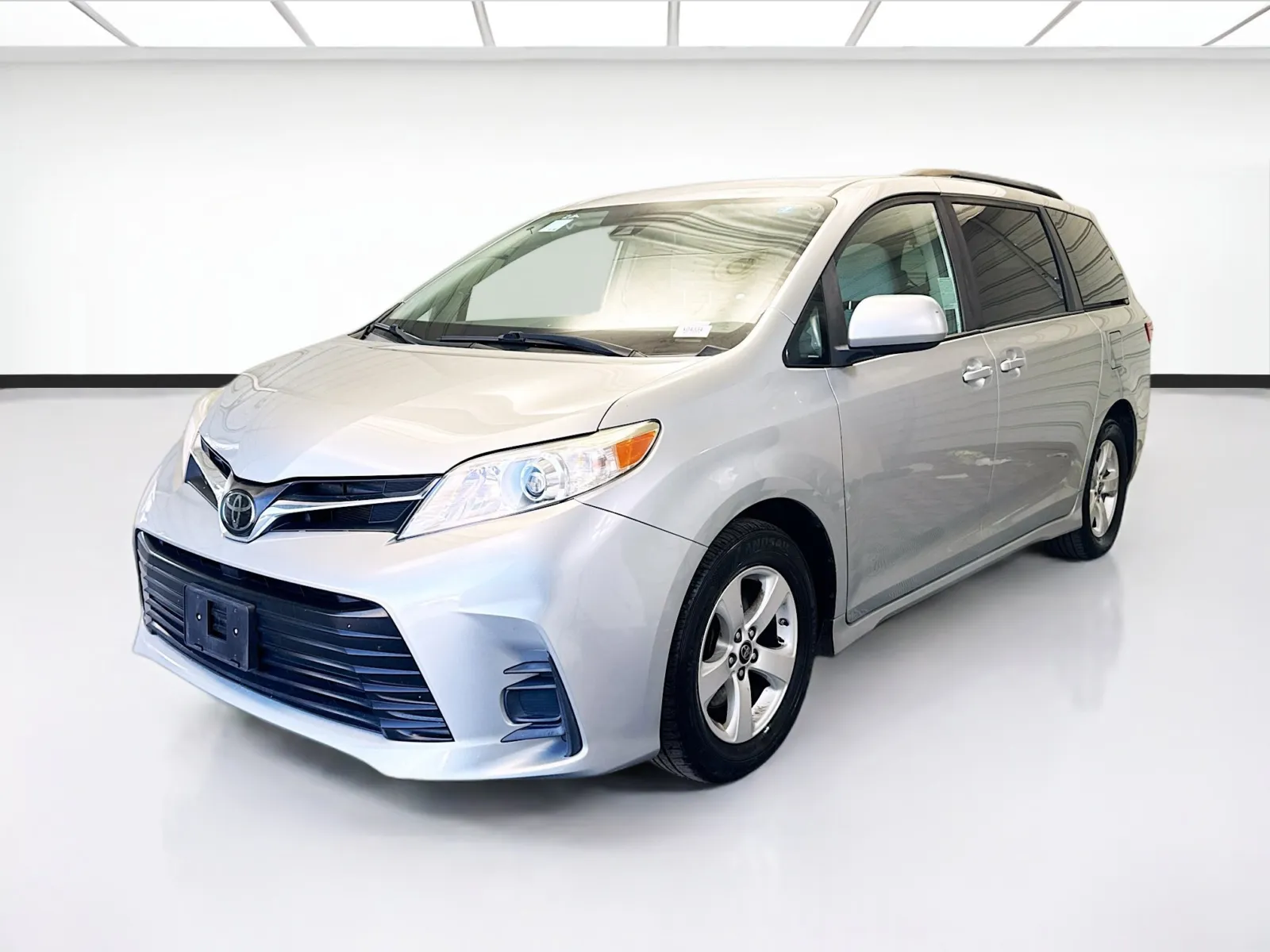 Silver 2020 Toyota Sienna LE for sale in Montclair, CA