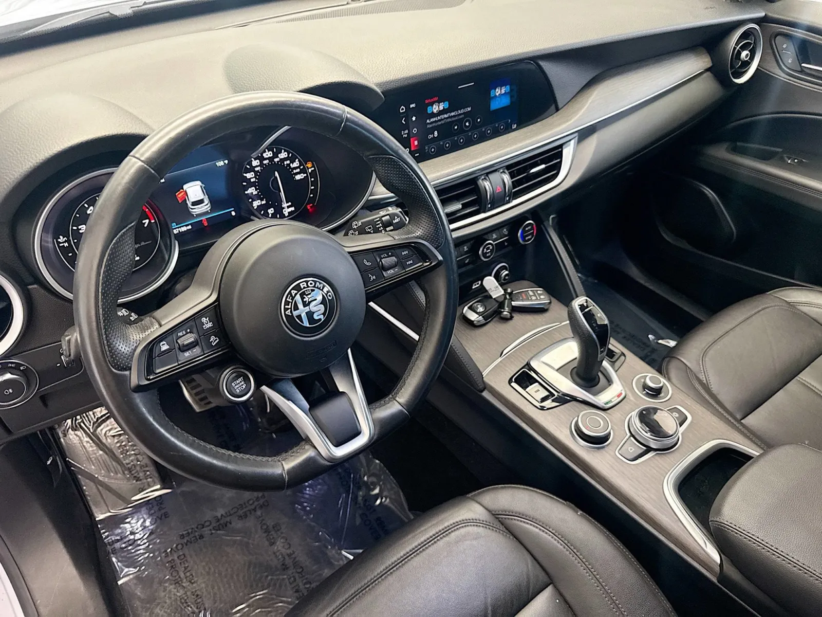 2022 Alfa Romeo Stelvio Ti photo 3