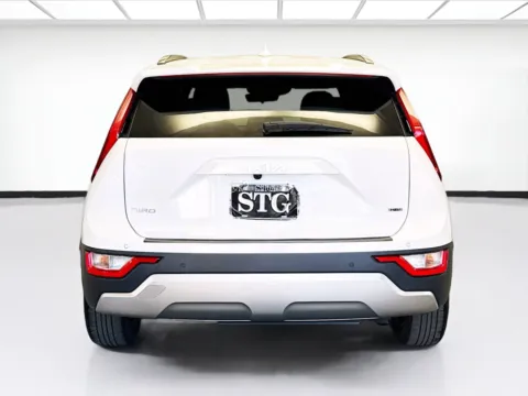More photos of 2023 Kia Niro EX at STG Montclair, CA