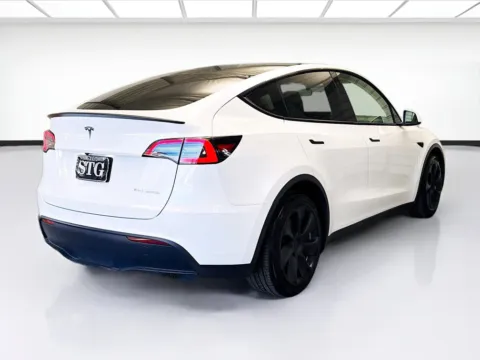 More photos of 2020 Tesla Model Y Long Range at STG Montclair, CA
