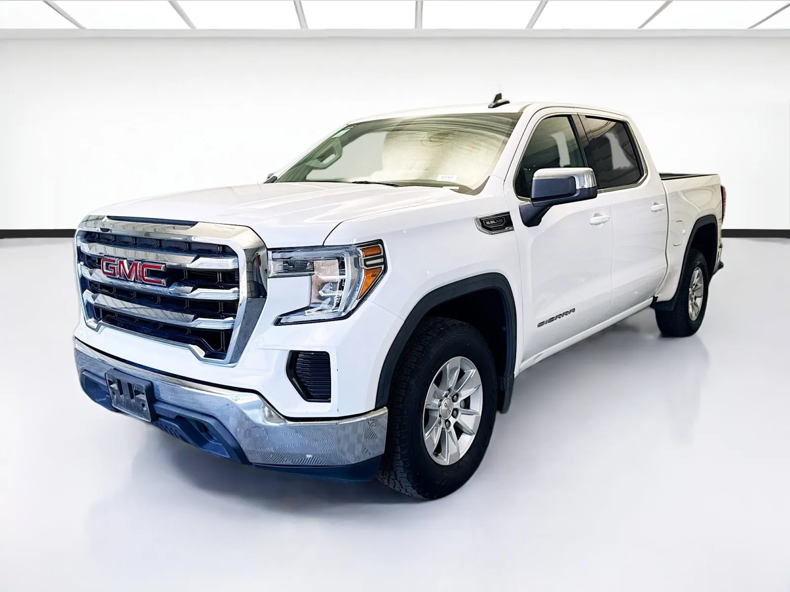 White 2019 GMC Sierra 1500 SLE for sale in Montclair, CA