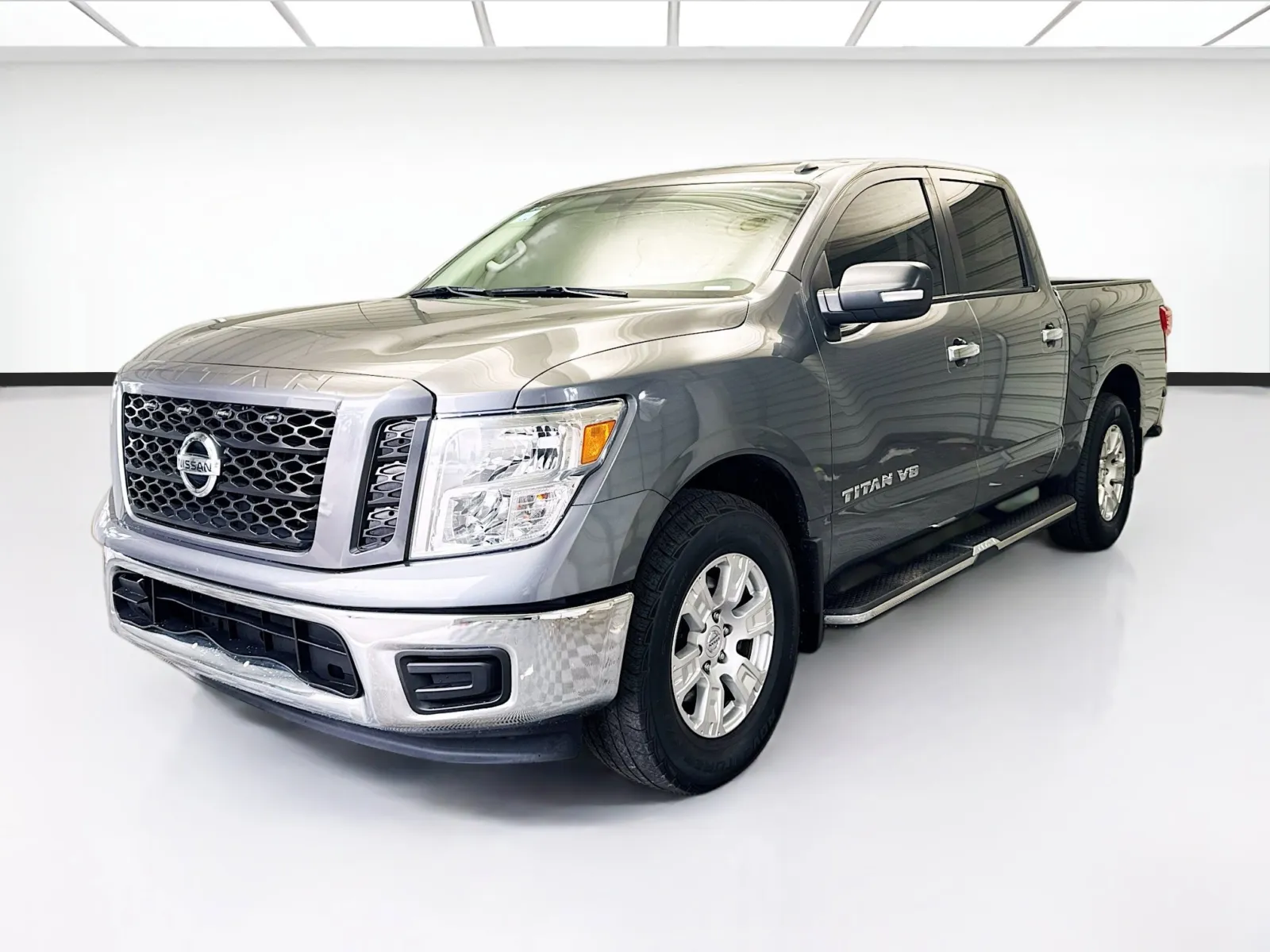 Gray 2019 Nissan Titan SV for sale in Montclair, CA