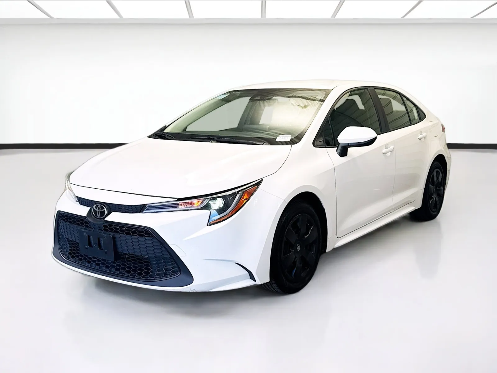 White 2022 Toyota Corolla LE for sale in Montclair, CA