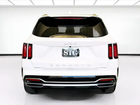 More photos of 2022 Kia Sorento S at STG Montclair, CA