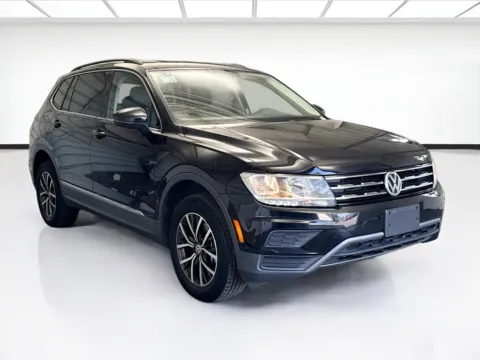 Another view of 2020 Volkswagen Tiguan 2.0T SE for sale in Montclair, CA at STG Montclair