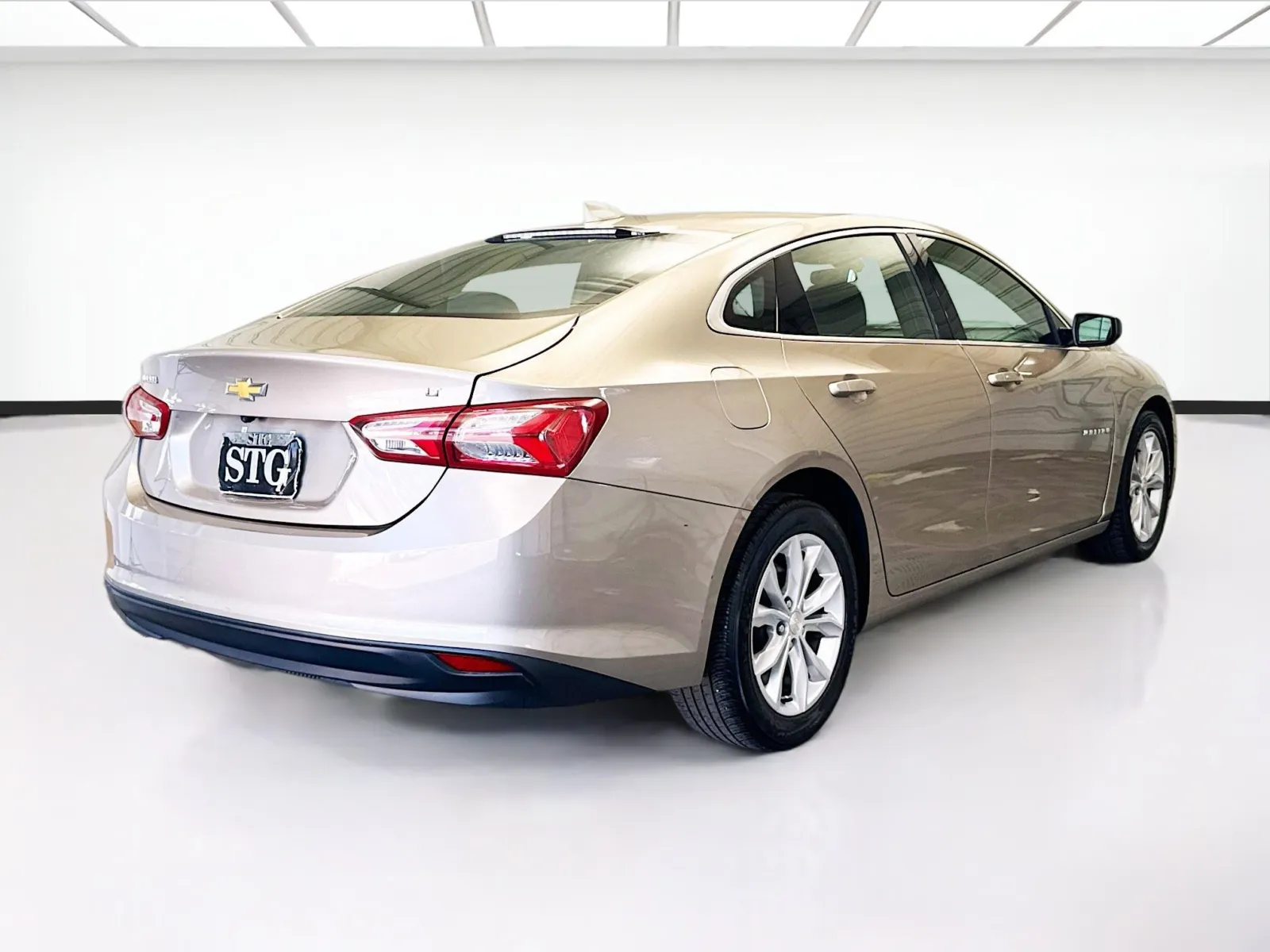 2022 Chevrolet Malibu 1LT photo 2
