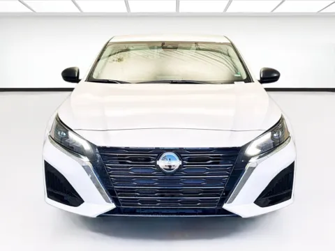 Photos of 2024 Nissan Altima 2.5 SV for sale in Montclair, CA at STG Montclair
