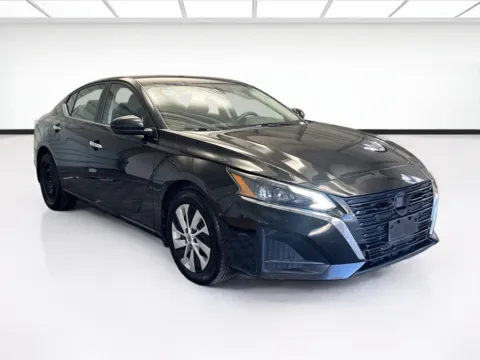 Another view of 2023 Nissan Altima 2.5 S for sale in Montclair, CA at STG Montclair