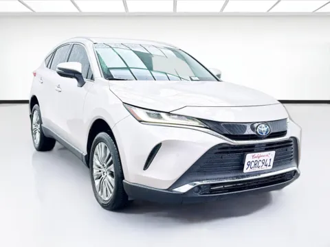 Another view of 2022 Toyota Venza XLE for sale in Montclair, CA at STG Montclair