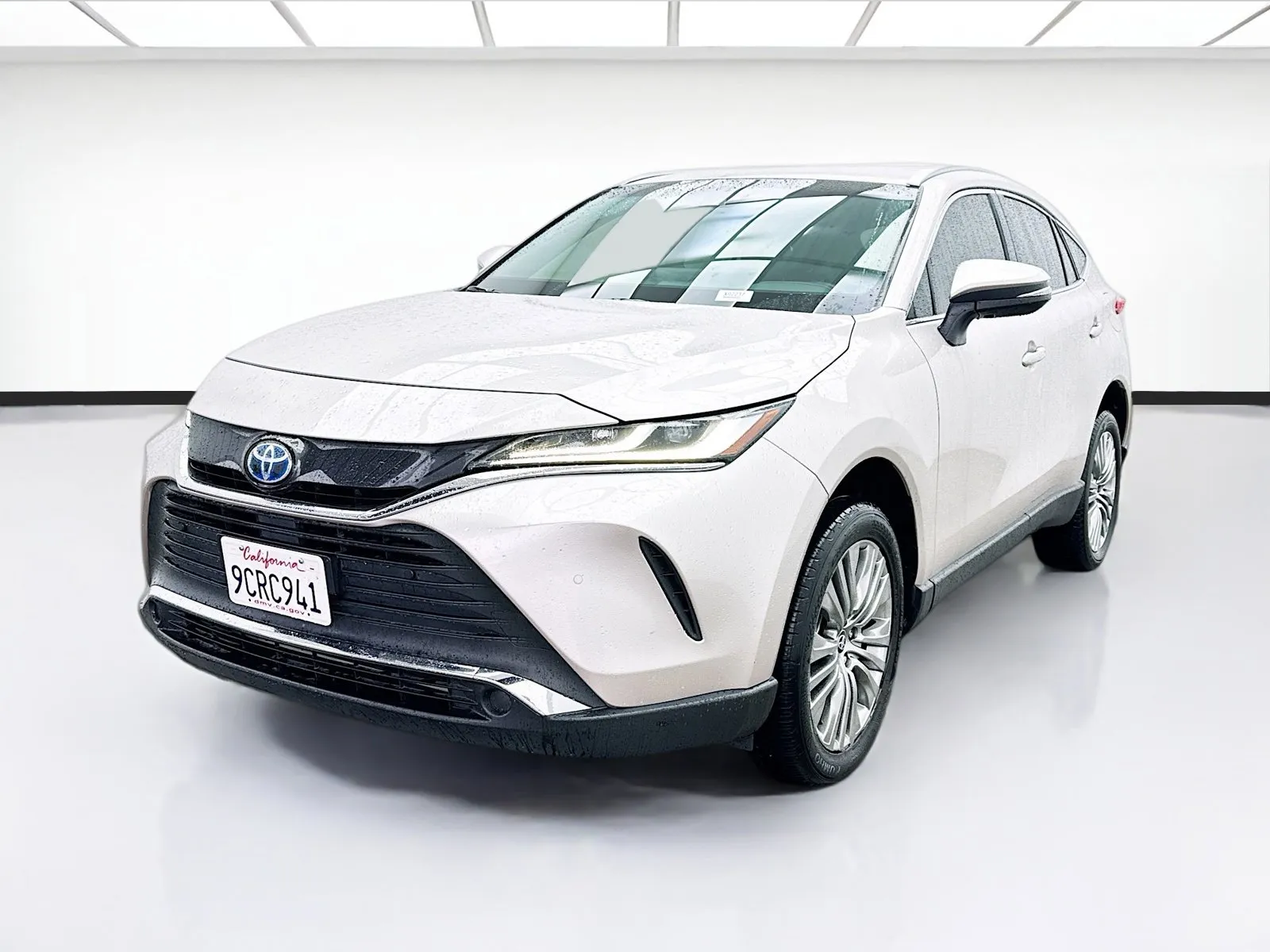 Gray 2022 Toyota Venza XLE for sale in Montclair, CA