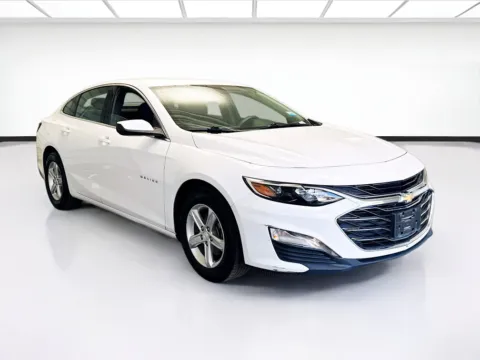 Another view of 2022 Chevrolet Malibu LT for sale in Montclair, CA at STG Montclair