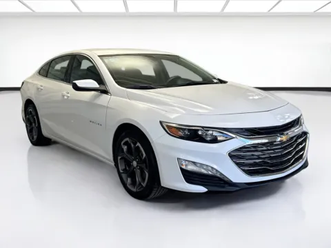 Another view of 2022 Chevrolet Malibu LT for sale in Montclair, CA at STG Montclair