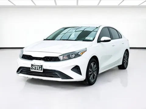 White 2022 Kia Forte LXS for sale in Montclair, CA