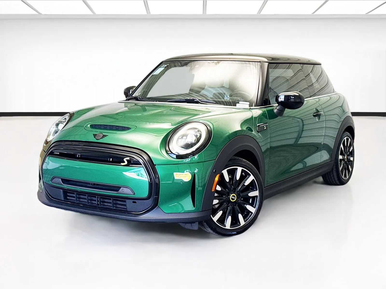 Green 2022 MINI Cooper SE Electric Cooper SE for sale in Montclair, CA