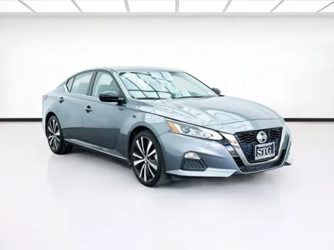 Another view of 2022 Nissan Altima 2.5 SR for sale in Montclair, CA at STG Montclair