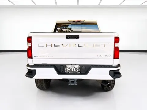 More photos of 2022 Chevrolet Silverado 3500HD High Country at STG Montclair, CA