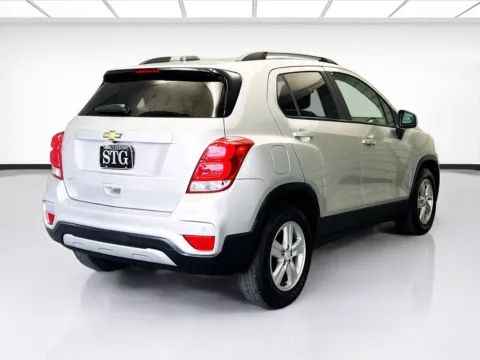 More photos of 2021 Chevrolet Trax LT at STG Montclair, CA