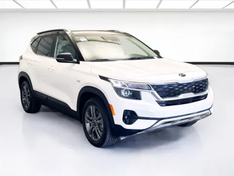 Another view of 2021 Kia Seltos S for sale in Montclair, CA at STG Montclair