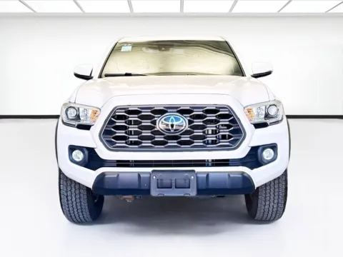Photos of 2022 Toyota Tacoma V6 for sale in Montclair, CA at STG Montclair