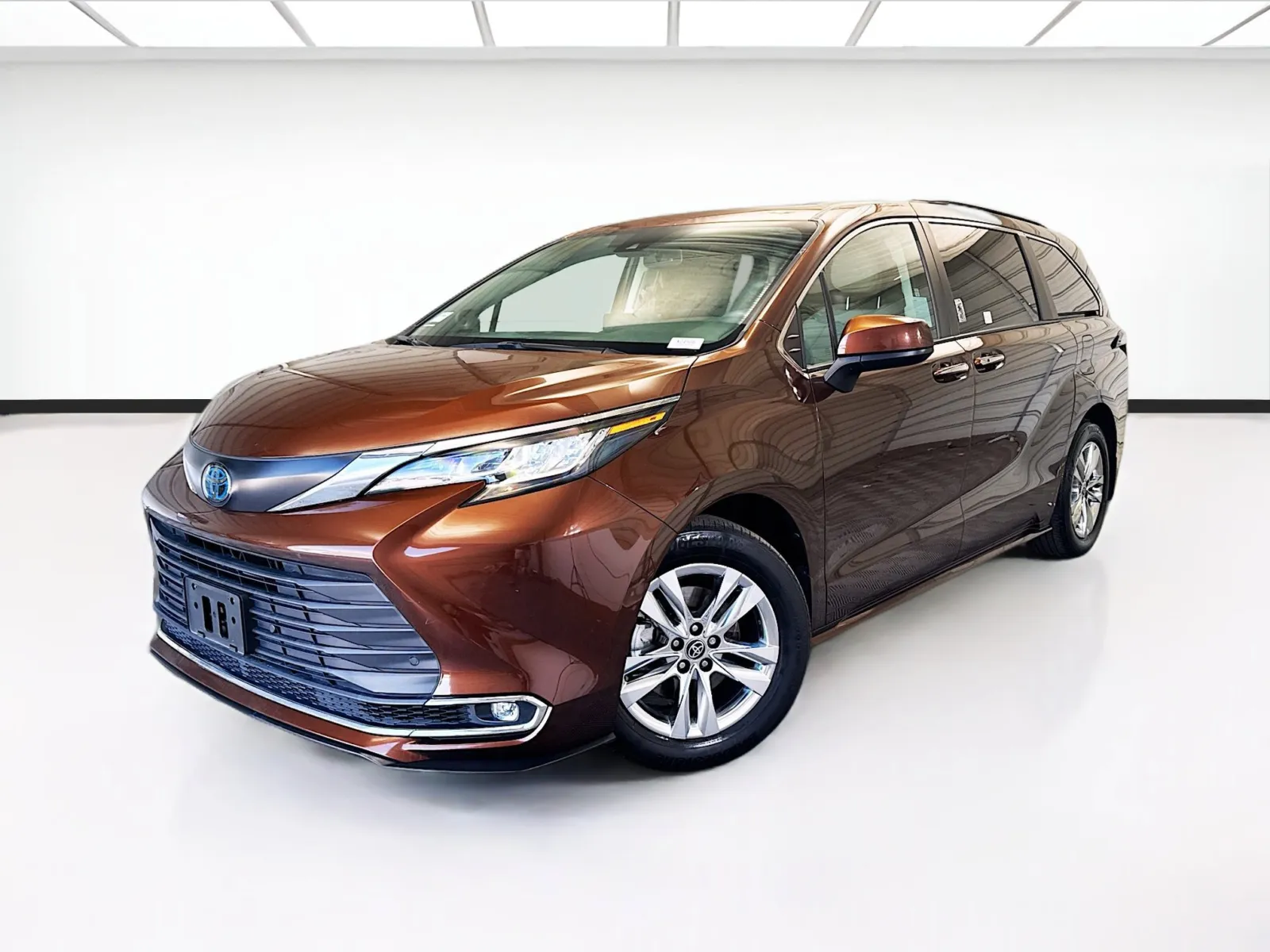 2023 Toyota Sienna XLE for sale in Montclair, CA