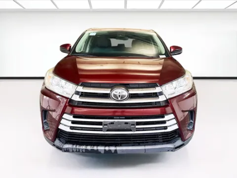 Photos of 2019 Toyota Highlander LE for sale in Montclair, CA at STG Montclair