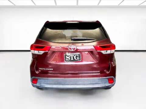 More photos of 2019 Toyota Highlander LE at STG Montclair, CA
