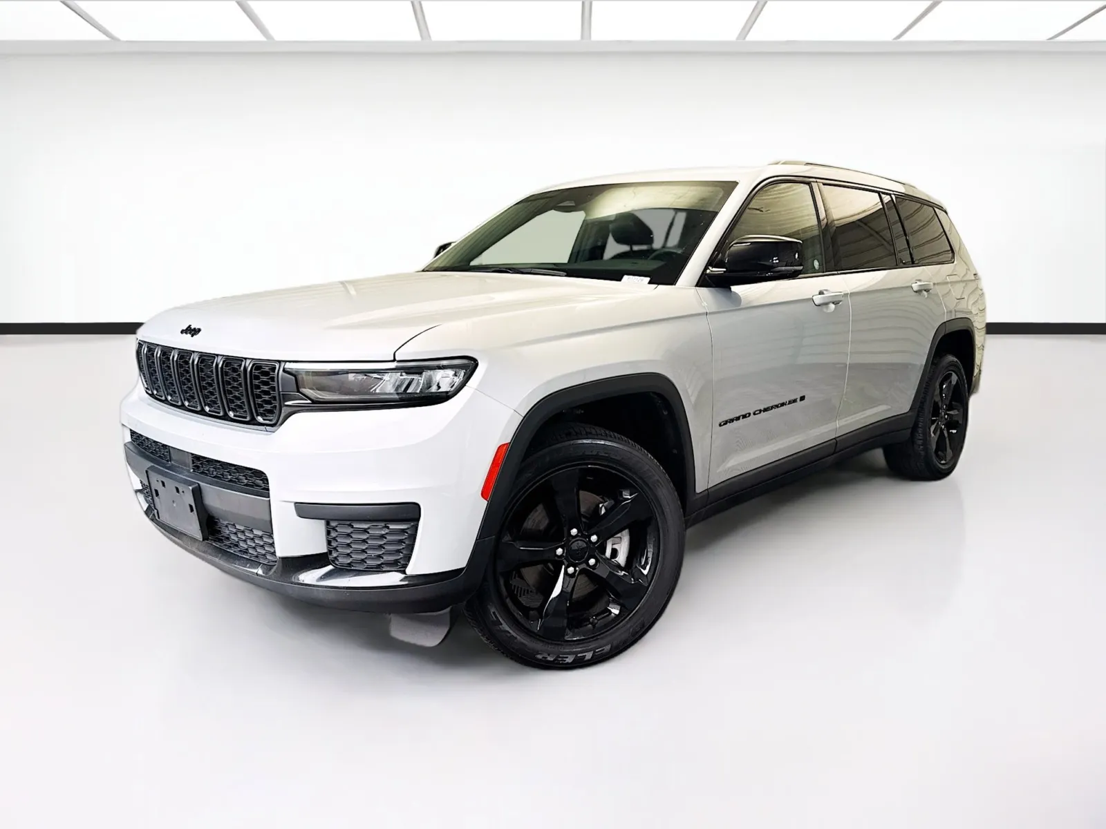 Silver 2023 Jeep Grand Cherokee L Altitude for sale in Montclair, CA