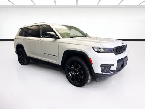 Another view of 2023 Jeep Grand Cherokee L Altitude for sale in Montclair, CA at STG Montclair