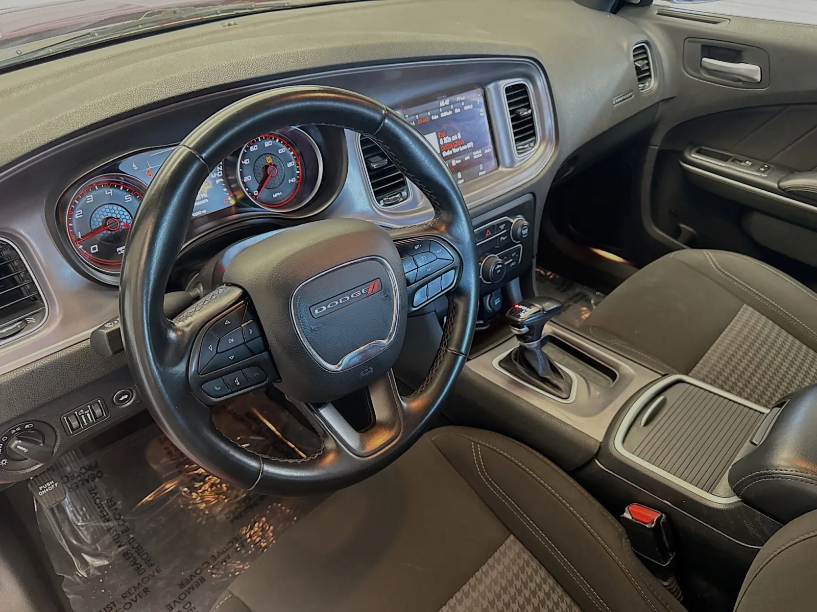 2023 Dodge Charger SXT photo 3