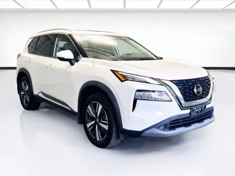 Another view of 2021 Nissan Rogue SL for sale in Montclair, CA at STG Montclair