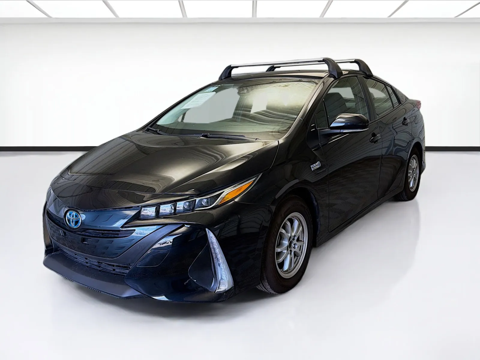 Black 2022 Toyota Prius Prime LE for sale in Montclair, CA