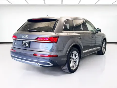 More photos of 2022 Audi Q7 55 Premium Plus quattro at STG Montclair, CA