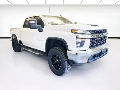 Another view of 2022 Chevrolet Silverado 2500HD LT for sale in Montclair, CA at STG Montclair