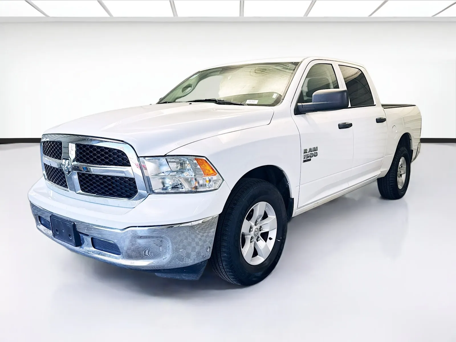 White 2022 Ram 1500 Classic SLT for sale in Montclair, CA