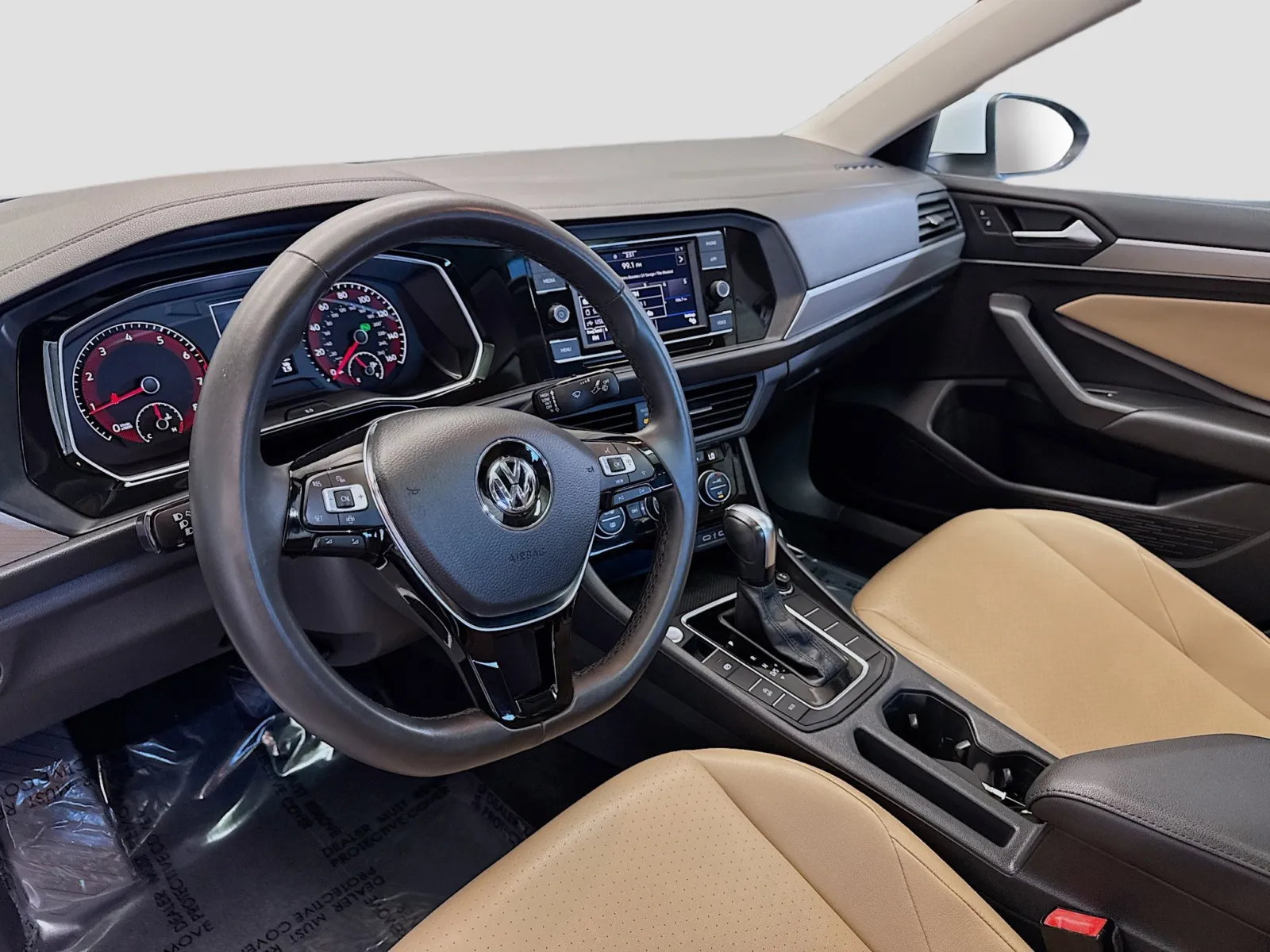2020 Volkswagen Jetta SE R-Line photo 2
