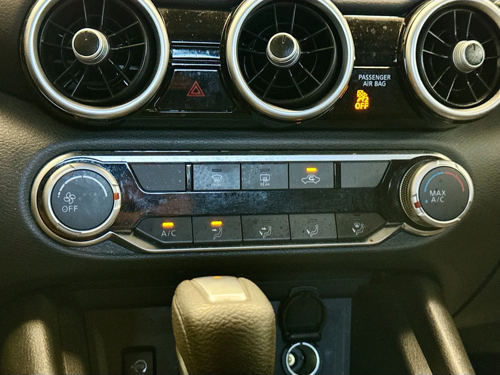 2024 Nissan Sentra SV photo 4