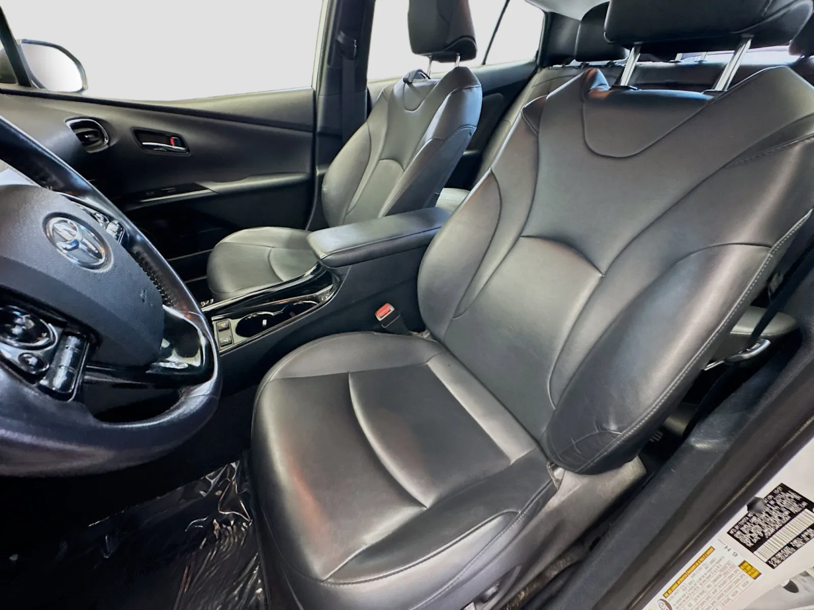 2022 Toyota Prius XLE photo 4