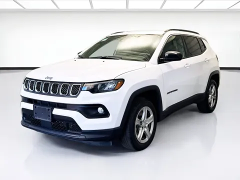 White 2023 Jeep Compass Latitude for sale in Montclair, CA
