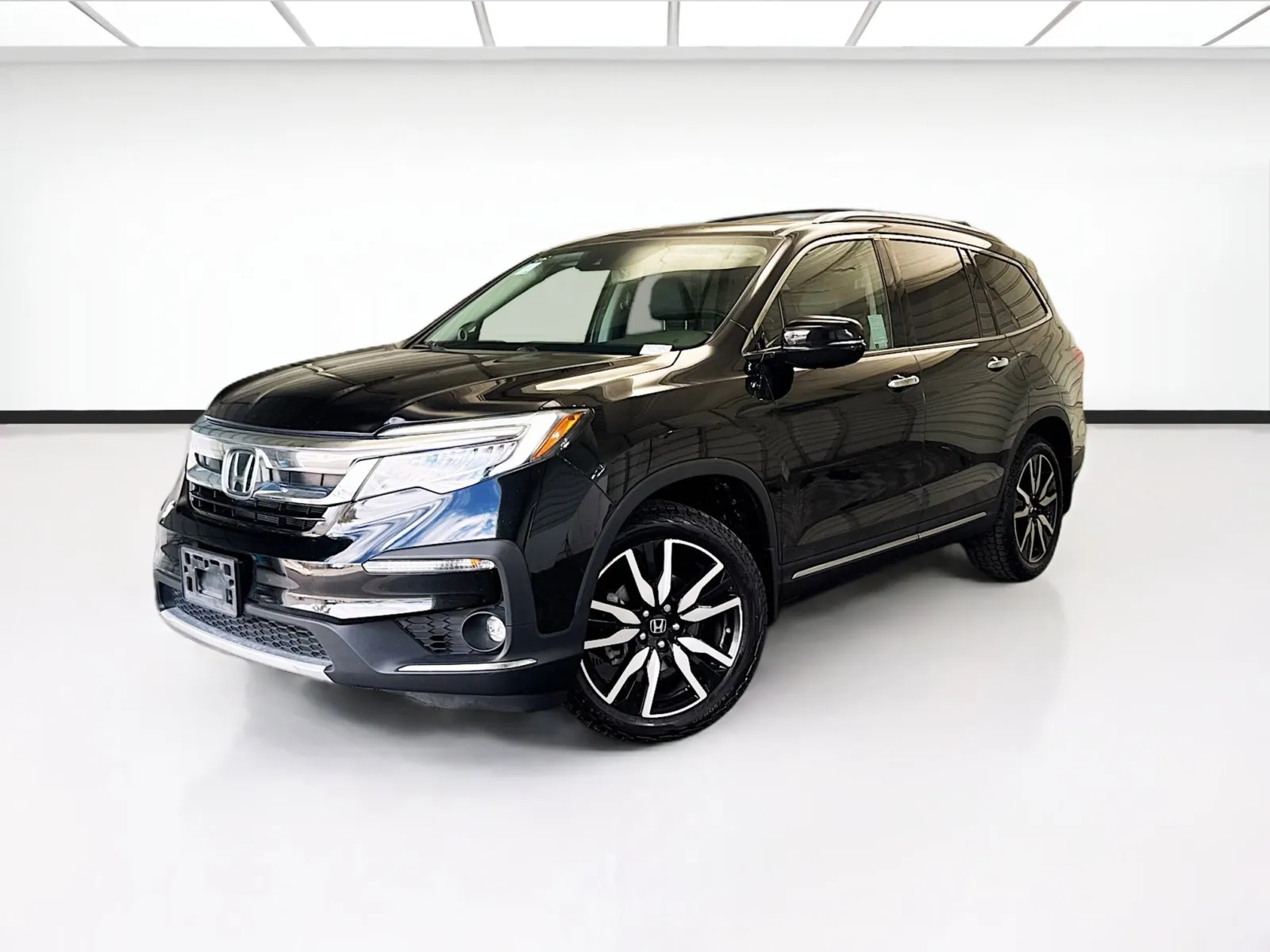 Black 2022 Honda Pilot Touring 7 Passenger for sale in Montclair, CA