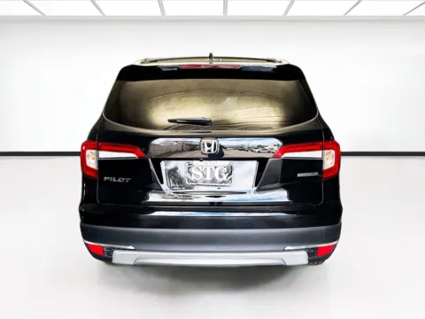 More photos of 2022 Honda Pilot Touring 7 Passenger at STG Montclair, CA