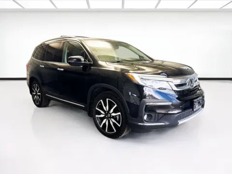 Another view of 2022 Honda Pilot Touring 7 Passenger for sale in Montclair, CA at STG Montclair
